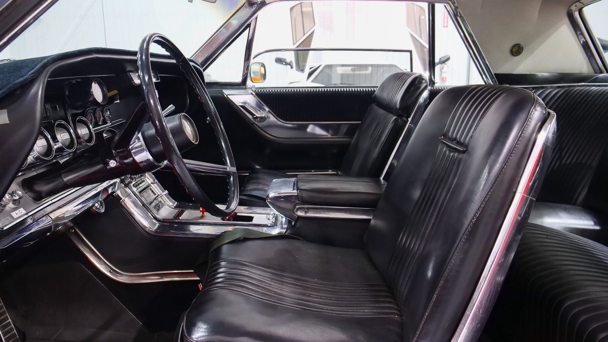 1964 Ford Thunderbird 17