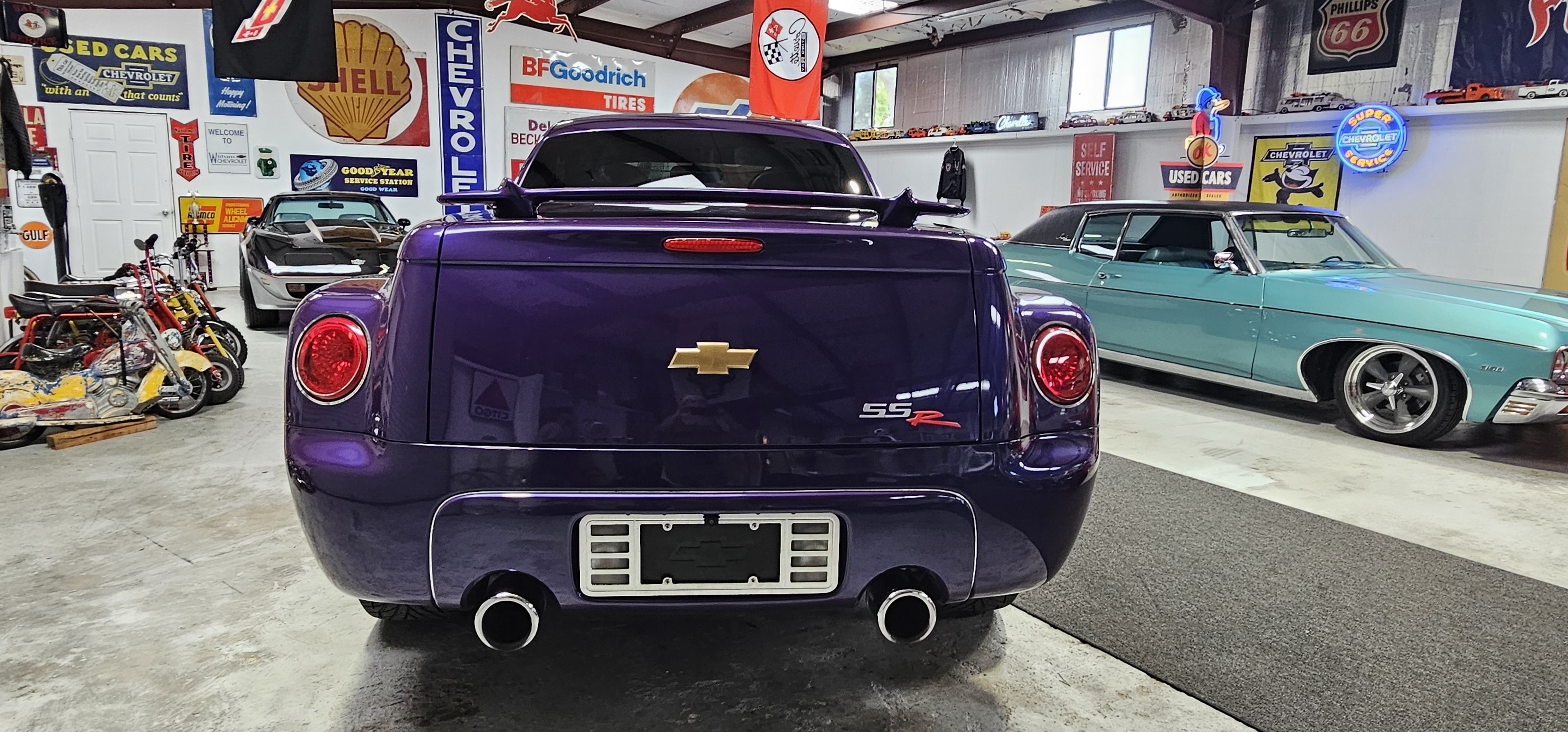 2004 CHEVROLET SSR SUPER SPORT 4