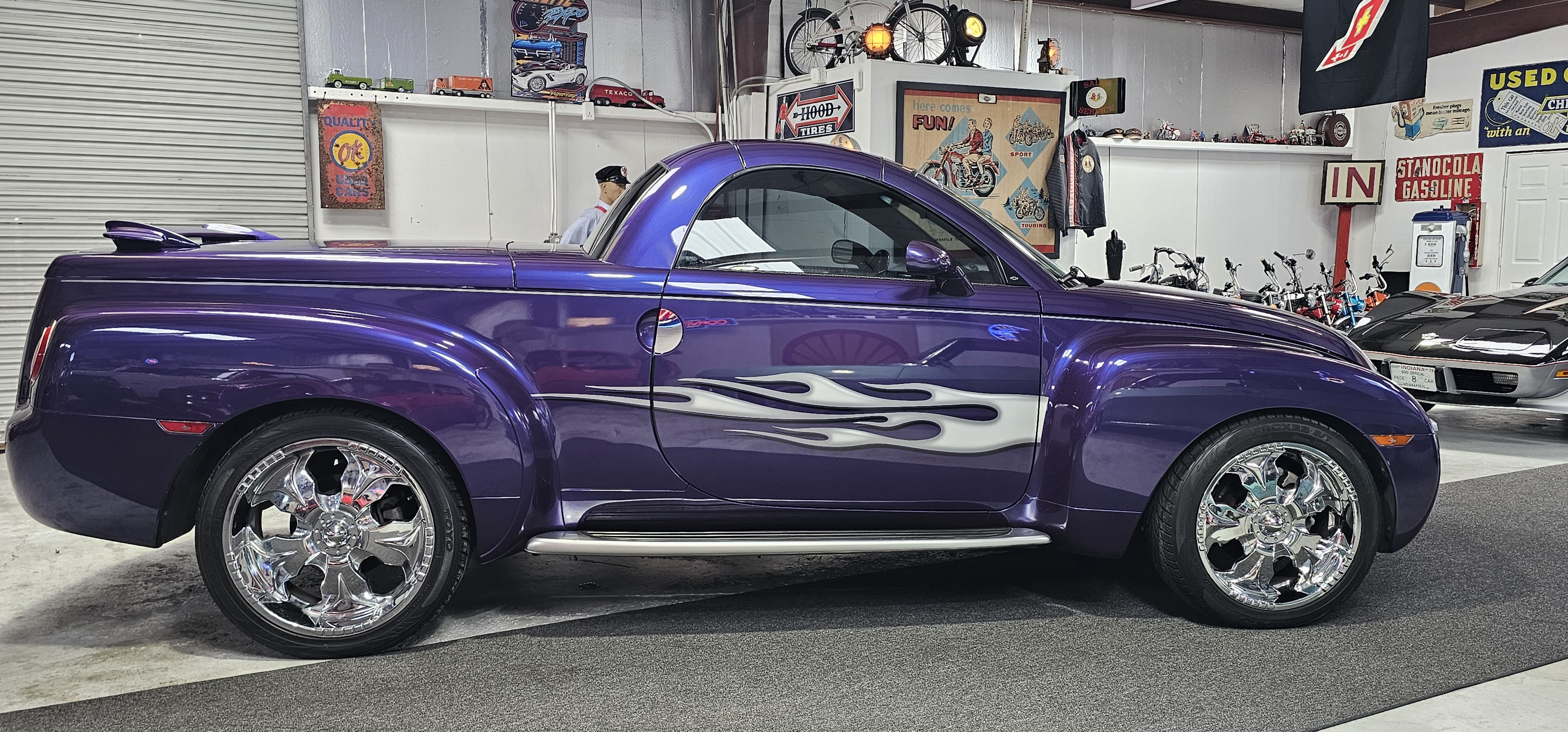 2004 CHEVROLET SSR SUPER SPORT 8