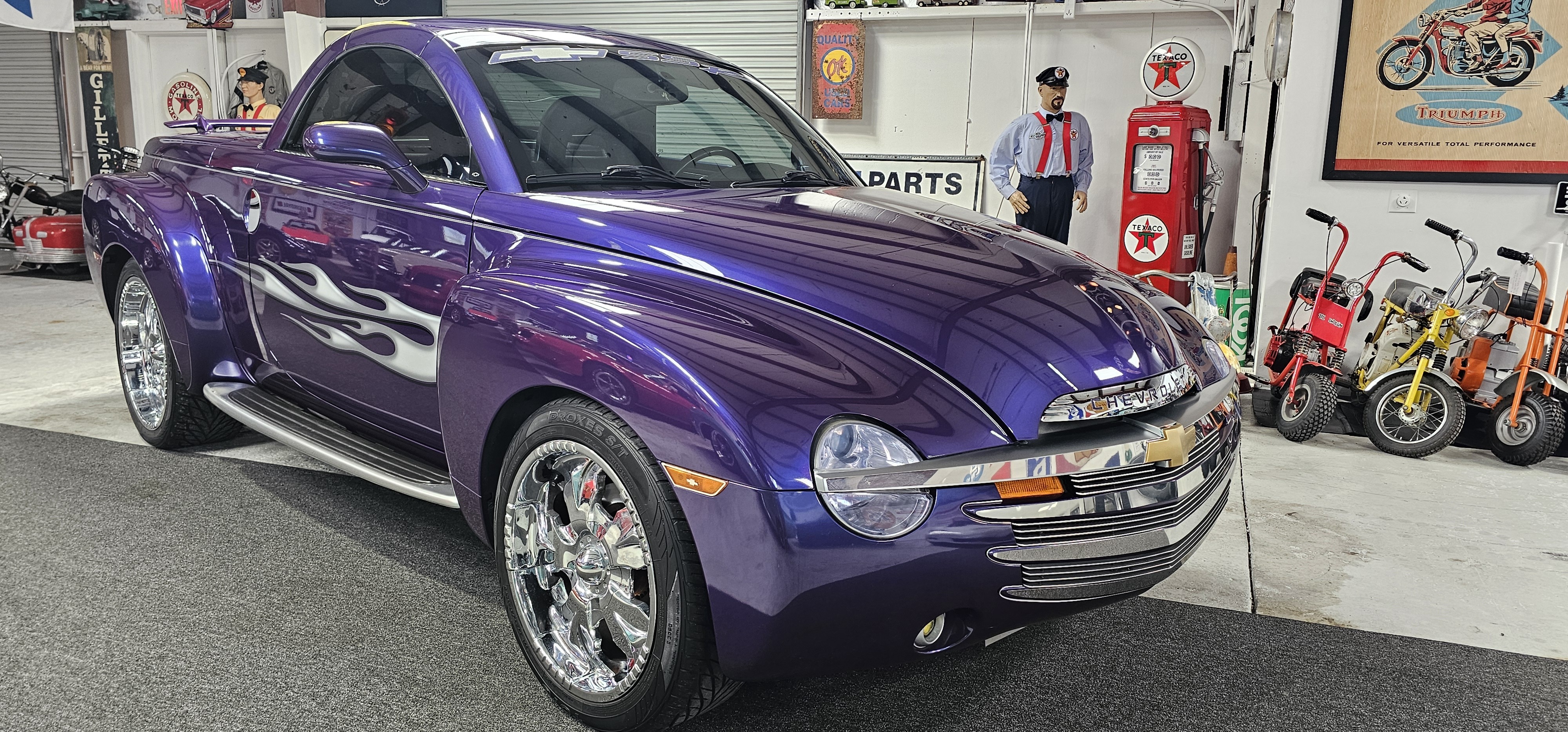 2004 CHEVROLET SSR SUPER SPORT 9