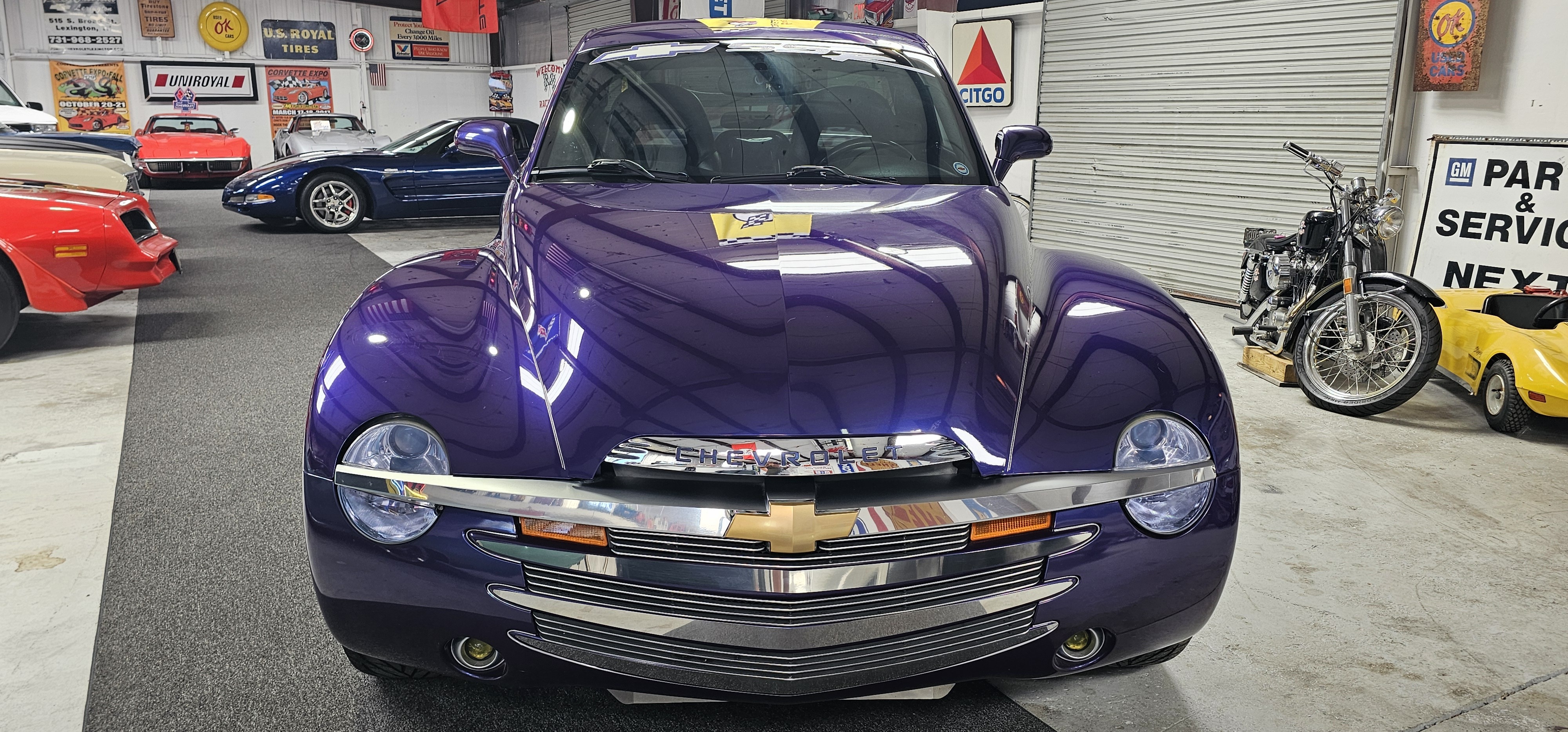 2004 CHEVROLET SSR SUPER SPORT 12
