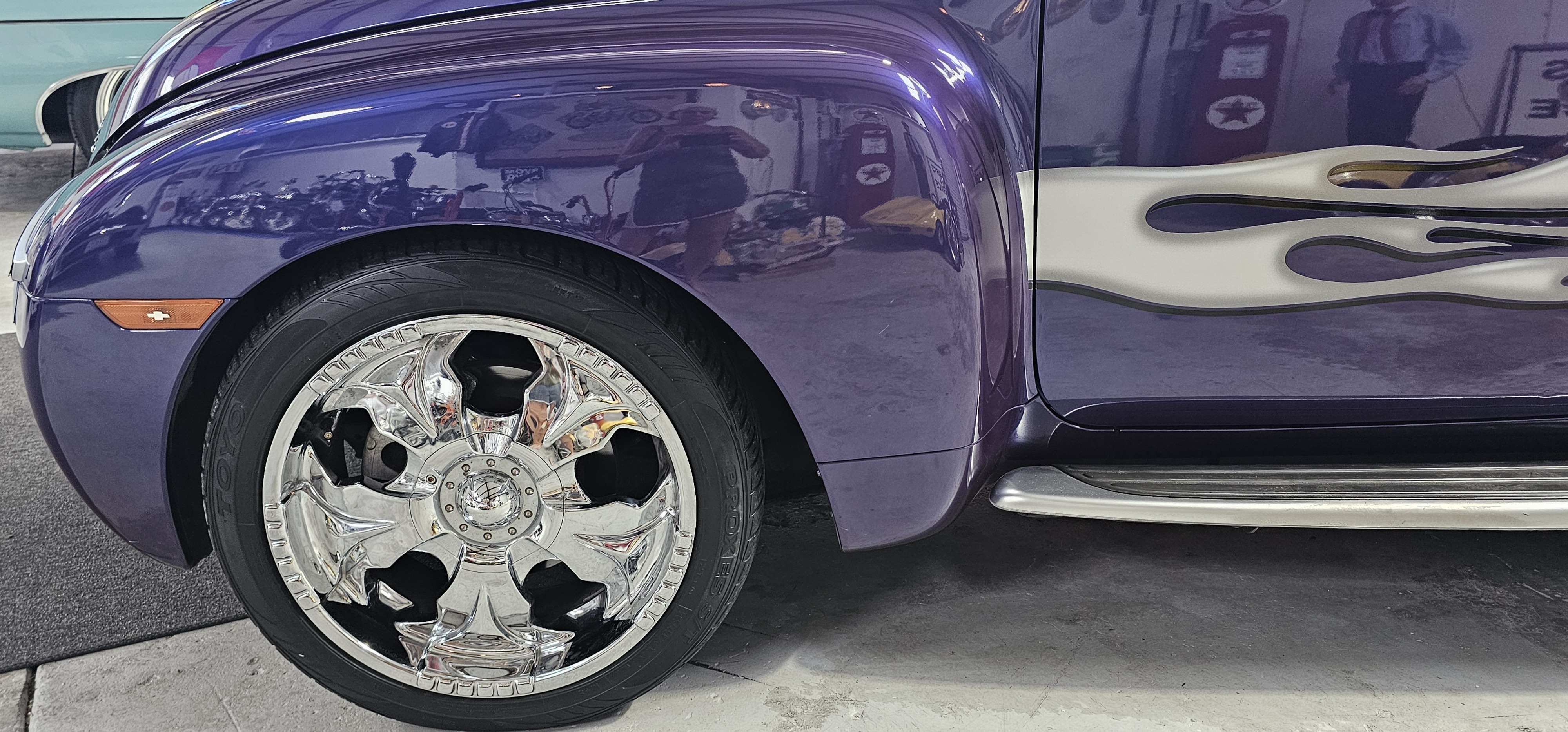 2004 CHEVROLET SSR SUPER SPORT 25