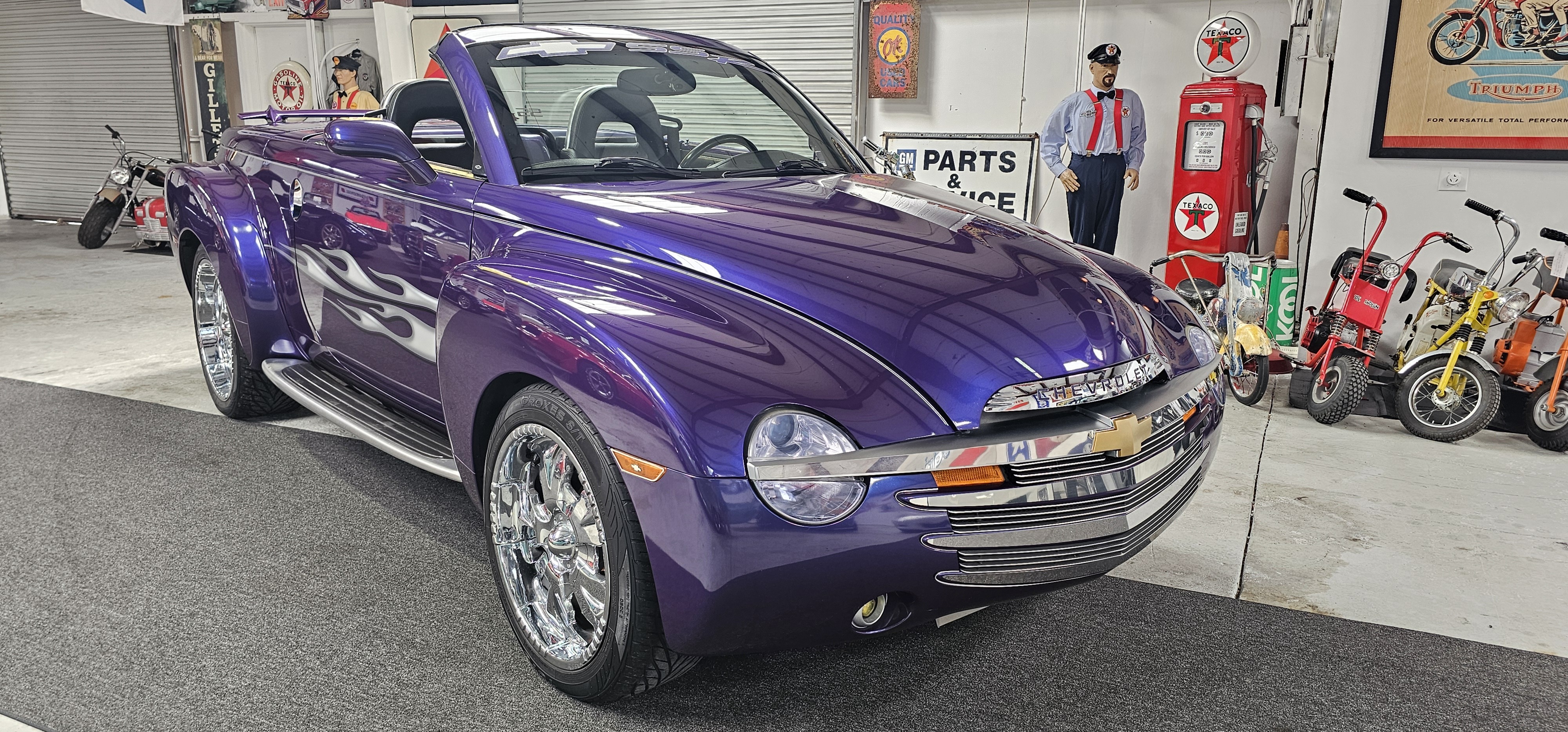 2004 CHEVROLET SSR SUPER SPORT 50