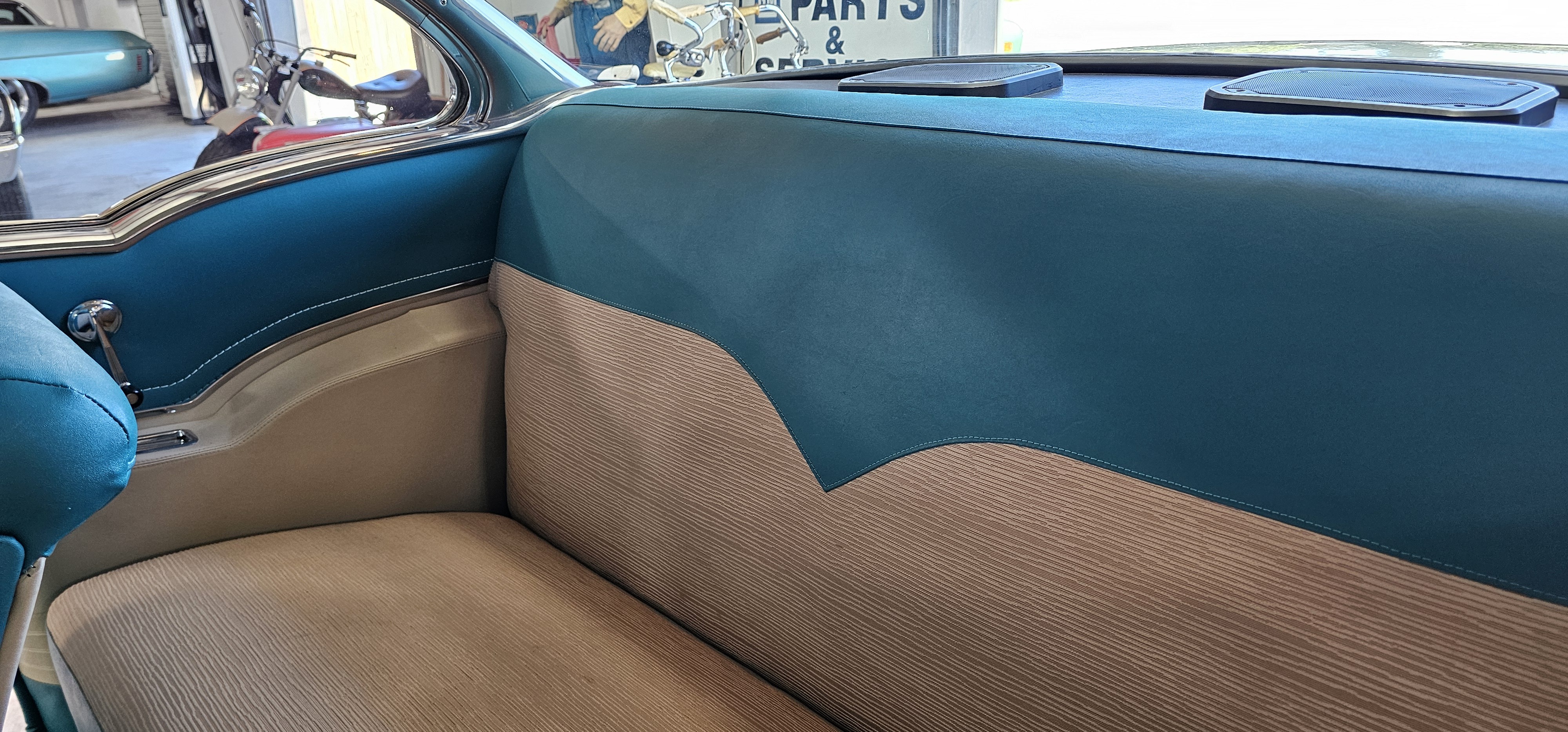 1855 CHEVROLET BEL-AIR 2-DOOR HARDTOP 69