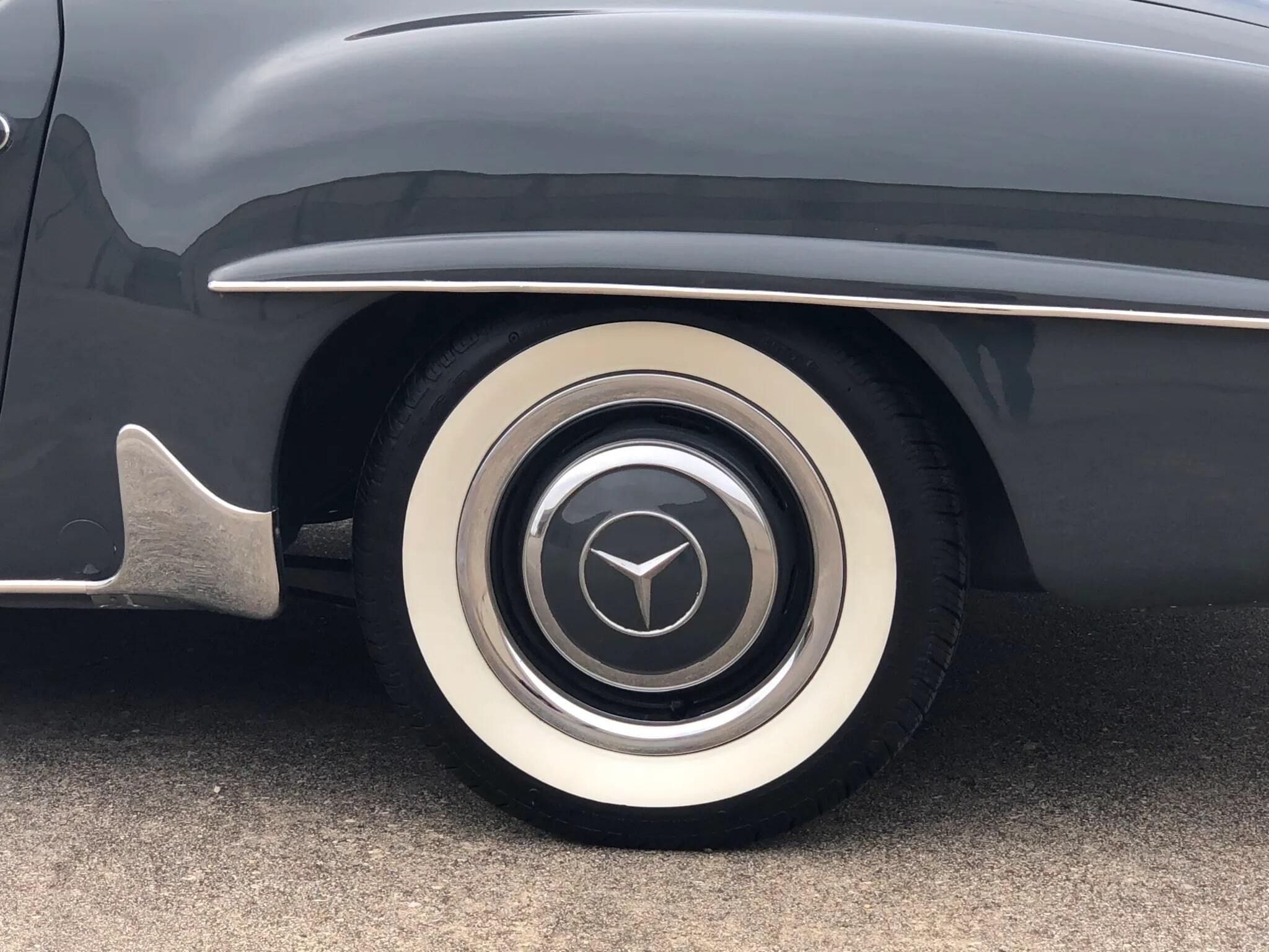 1957 Mercedes Benz 190SL 4