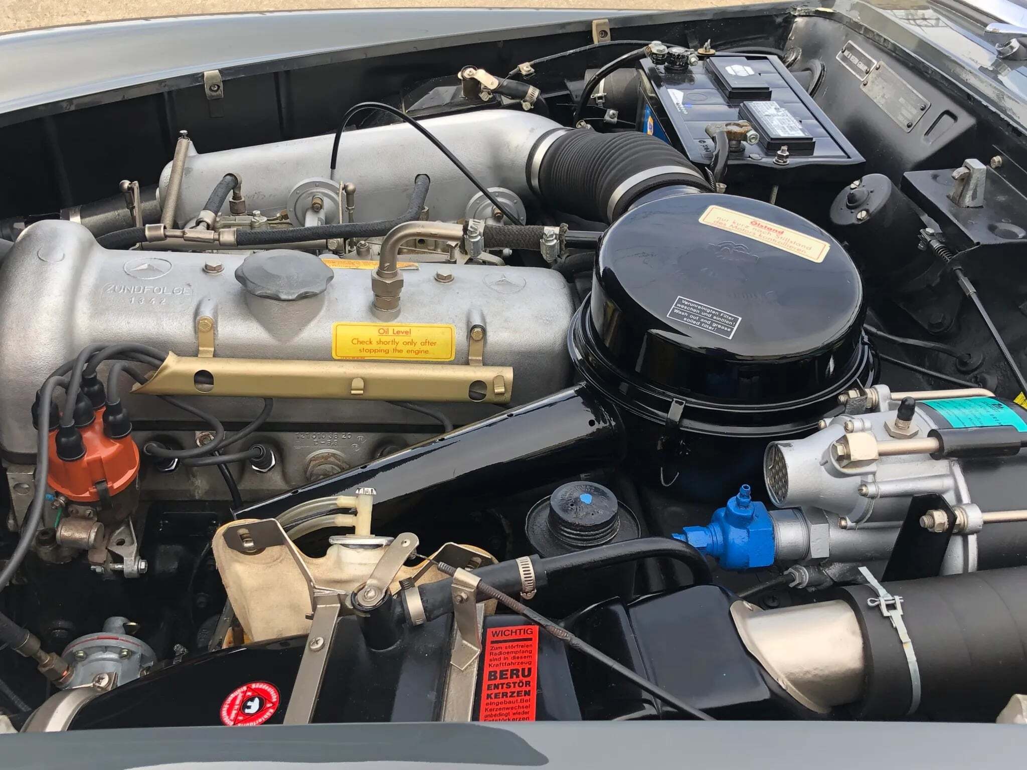 1957 Mercedes Benz 190SL 6