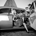 charming-lady-classic-car-wallpaper-for-1280×800-widescreen-1501-7